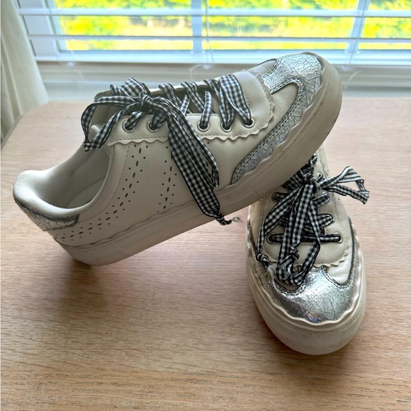 Vince Camuto Shoes - Vince Camuto • Fashion Sneakers